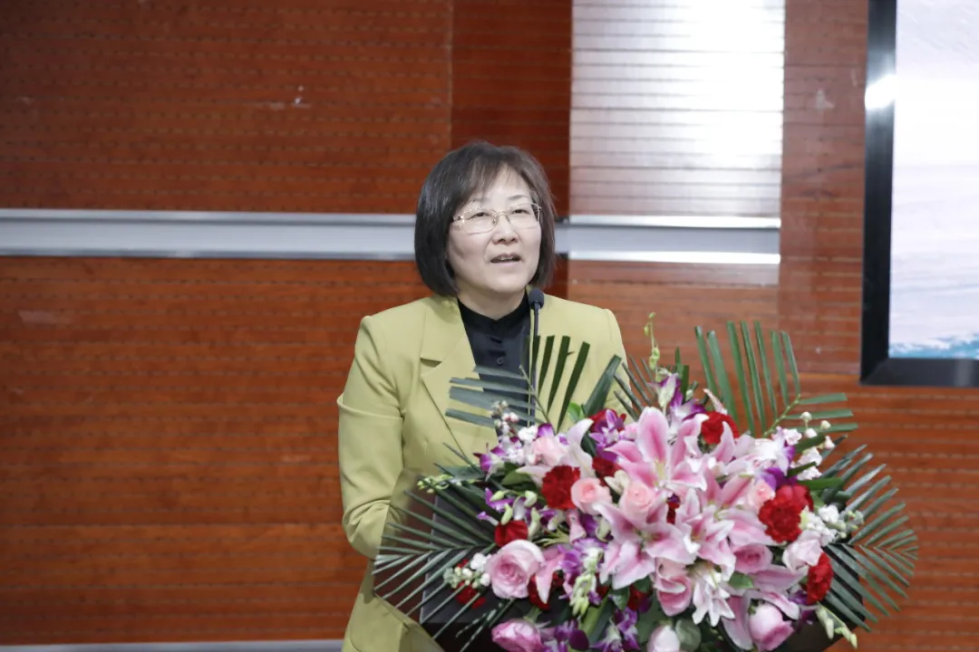 19华东师范大学 董蓓菲教授.jpg