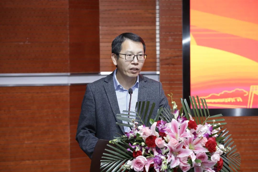 02漫画网站
周云磊书记.jpg