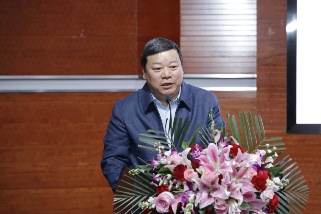 20漫画网站
过常宝教授.jpg