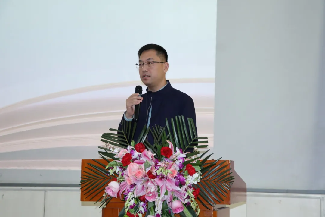 40内蒙古师范大学 张钧教授.jpg