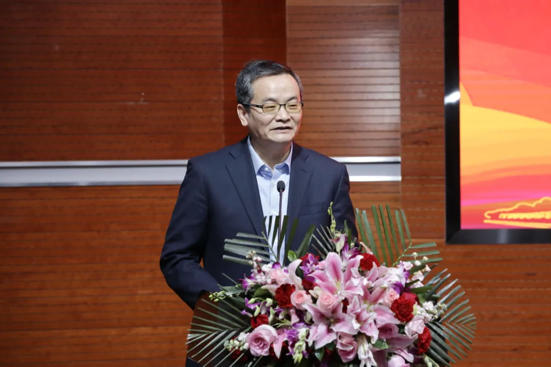 24华中师范大学 胡向东教授.jpg