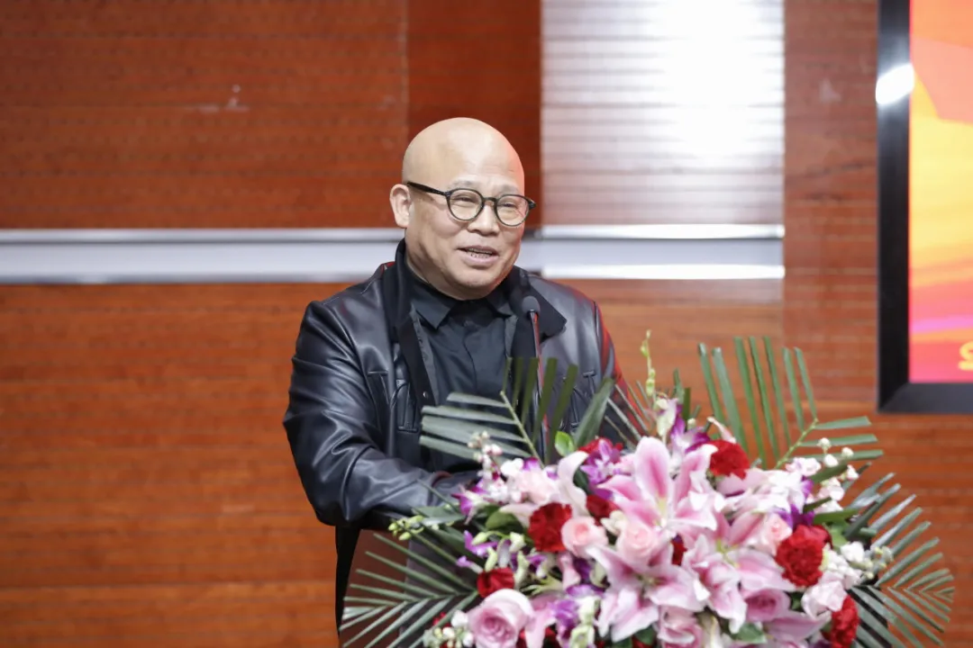 30漫画网站
  张柠教授.jpg