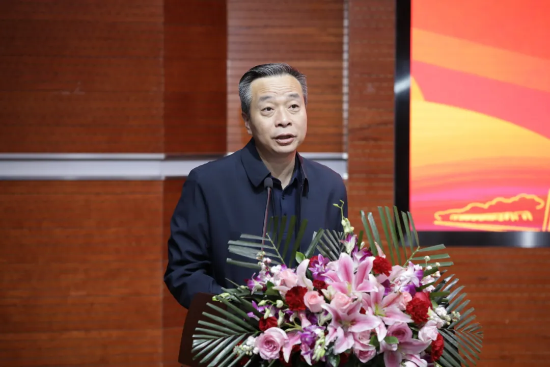 05漫画网站
 康震副校长.jpg