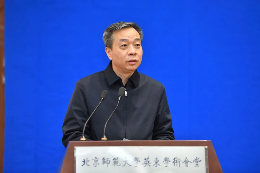 漫画网站
副校长 康震.jpg